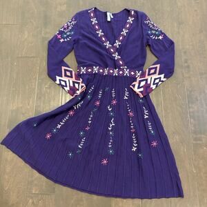 Sahalie Sweater Dress Small‎ Purple Embroidered Hippie Boho Midi Festival Whimsy
